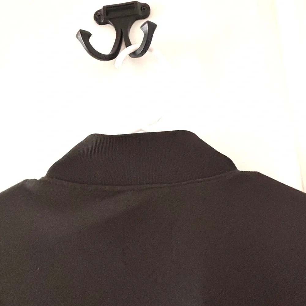 Tahari Mens Black Puffer Vest Jacket Down Alternative Zip Up Small S Like New
